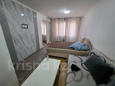 1-комнатная квартира · 30 м² · 2/3 этаж, Айтеке би 40 — Желтоксан площадь за 8 000 ₸ в 