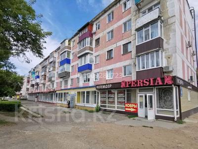 Свободное назначение, офисы, магазины и бутики, салоны красоты, медцентры и аптеки, образование, кабинеты и рабочие места, студии · 77 м² за 450 000 〒 в Рудном