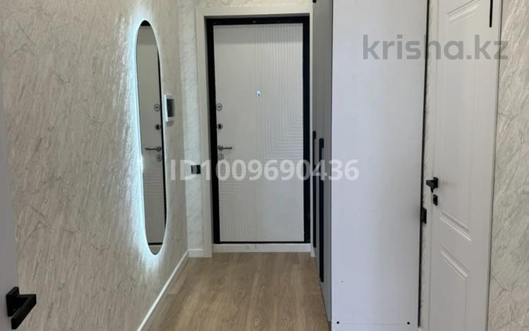 1-комнатная квартира · 54 м² · 17 этаж, Абая 160/5 за 350 000 〒 в Алматы, Бостандыкский р-н — фото 2