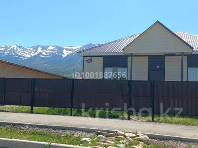 Продажа домов и дачи в Восточно-Казахстанской обл.: Отдельный дом · 3 комнаты · 80 м² · 9 сот., 3 жилой район 8 за 20 млн 〒 Отдельный дом · 3 комнаты · 80 м² · 9 сот., 3 жилой район 8 за 20 млн 〒 в Риддере