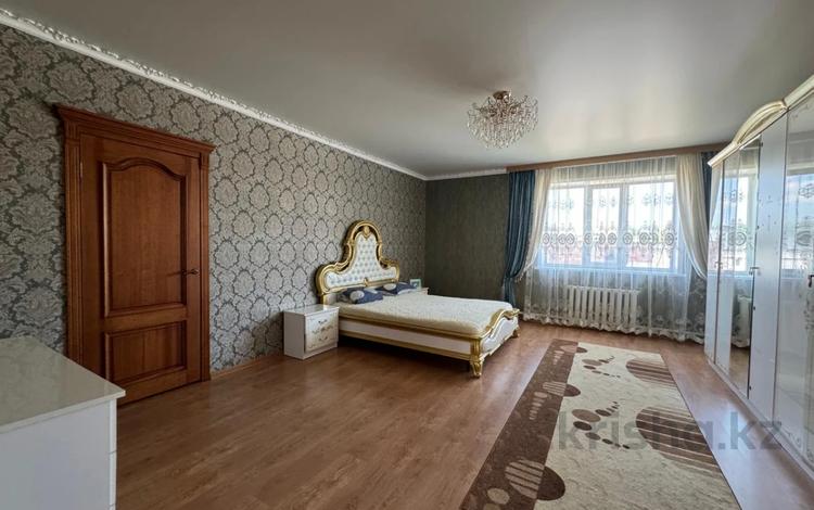 Отдельный дом • 7 комнат • 285 м² • 10 сот., Шашкина 28 за 75 млн 〒 в Павлодаре — фото 2