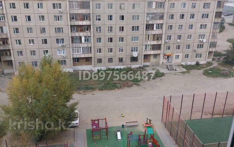 1-бөлмелі пәтер, 42 м², 8/10 қабат ай сайын, Би боранбай 45 б, бағасы: 100 000 〒 в Семее — фото 2