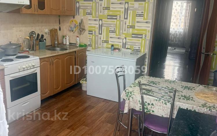 3-комнатная квартира · 65 м² · 9/10 этаж, мкр Юго-Восток, Мкр Степной 3 3/1 за 22.5 млн ₸ в Караганде, Казыбек би р-н — фото 2