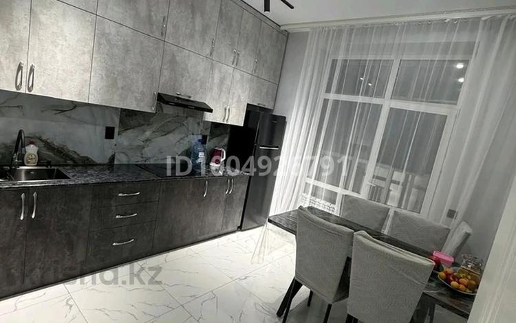 2-бөлмелі пәтер · 75 м² · 4/6 қабат, ул. Таттимбета, бағасы: 300 000 ₸ в Караганде, Казыбек би р-н — фото 13