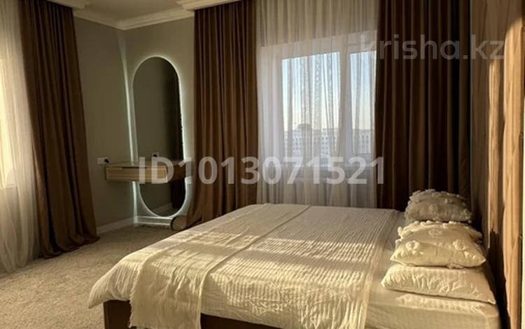 3-комнатная квартира · 95 м², Яншина 2 — ЖК Амина Площадь за 49.5 млн ₸ в  — фото 2