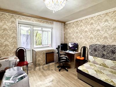 2-бөлмелі пәтер · 56.8 м² · 3/9 қабат, Жаңа қала ш/а., Абдирова 25, бағасы: 22 млн ₸ в Караганде, Казыбек би р-н