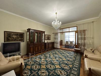 Аренда квартир в Шымкенте: 4-комнатная квартира · 120 м² · 3/3 этаж, Ул Шаймерденова 39 за 350 000 〒 4-комнатная квартира · 120 м² · 3/3 этаж, Ул Шаймерденова 39 за 350 000 〒 в Шымкенте, Аль-Фарабийский р-н