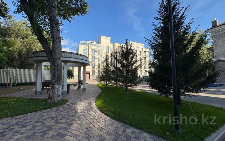 6-бөлмелі пәтер · 244 м² · 5/5 қабат, Мичурина 11/12 — Гостиничный комплекс Чайка, бағасы: 260 млн ₸ в Караганде, Казыбек би р-н — фото 2