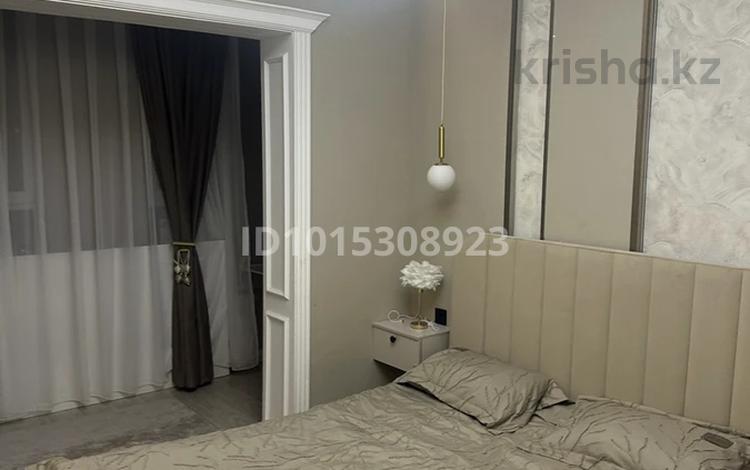 2-комнатная квартира · 57 м² · 13/13 этаж, Райымбека 348/1 к 11 блок 9 за 20 000 ₸ в Алматы, Ауэзовский р-н — фото 2