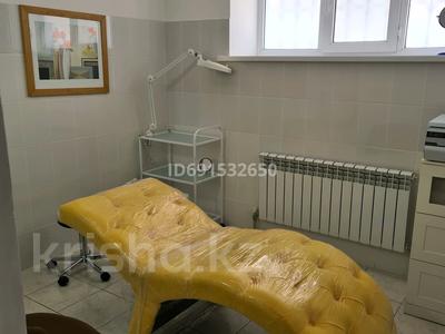 Салоны красоты · 15 м² за 100 000 〒 в Атырау, мкр Жилгородок