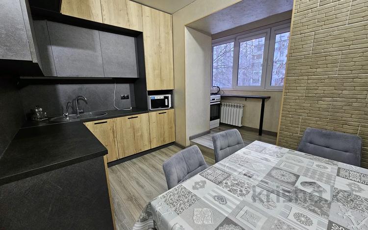 3-комнатная квартира, 75 м², 2/5 этаж помесячно, Айманова 170 — Солодовникова