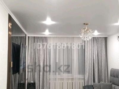 2-комнатная квартира · 48 м² · 1/5 этаж, Майкудук, Майкудук, 18й микрорайон 1 за 15 млн 〒 в Караганде, Алихана Бокейханова р-н