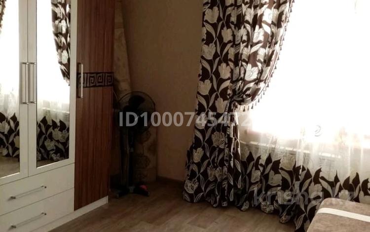 2-бөлмелі пәтер · 45.9 м² · 1/5 қабат, Нефтяников 22 — Гастелло, бағасы: 11 млн ₸ в Актобе, мкр Гормолзавод — фото 2