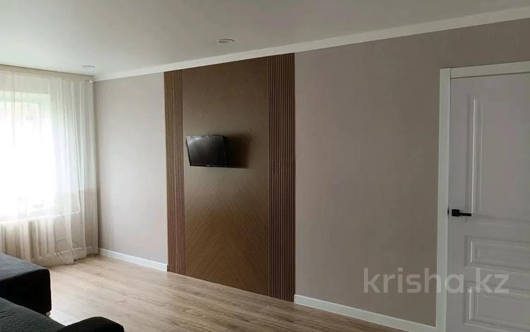 3-комнатная квартира · 56 м² · 2/4 этаж, мкр №1, Жубанова за 32.5 млн ₸ в Алматы, Ауэзовский р-н — фото 2