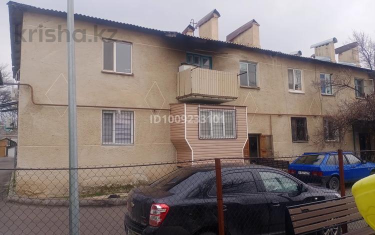2-бөлмелі пәтер · 50 м² · 2/2 қабат, мкр Турлан 28 — находиться в центре микрорайона, бағасы: 20 млн ₸ в Шымкенте, Абайский р-н — фото 2