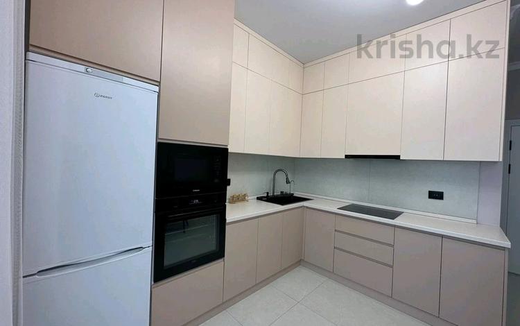 1-бөлмелі пәтер · 52 м² · 9/18 қабат, Жарокова 218 — Утепова, бағасы: 400 000 ₸ в Алматы, Бостандыкский р-н — фото 2