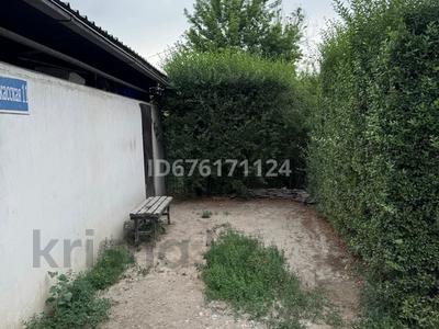 Отдельный дом · 1 комната · 30 м², Ул.Хакасская — Бейсебаева за 140 000 〒 в Алматы, Турксибский р-н