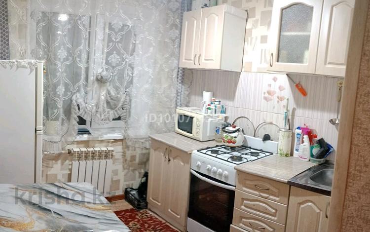 2-бөлмелі пәтер · 40 м² · 1/5 қабат, Ленинградская — 13 школы, бағасы: 6.3 млн ₸ в Шахтинске — фото 2
