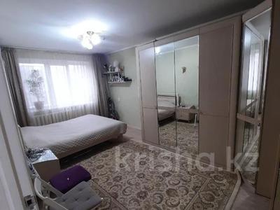3-комнатная квартира, 62 м², 1/5 этаж, кердери 133 за 13.9 млн 〒 в Уральске