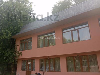 Дом · 5 комнат · 360 м², мкр Шуакты — Рыскулова Айша бибі за 150 000 ₸ в Алматы, Турксибский р-н