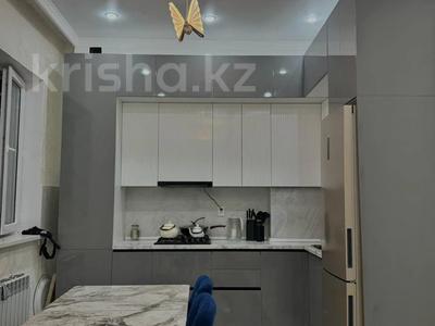 2-бөлмелі пәтер · 82 м² · 5/5 қабат, 16-й мкр 79, бағасы: 18.5 млн ₸ в Актау