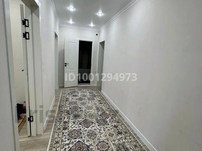 Пәтерлер в Актюбинской обл.: 2-бөлмелі пәтер · 77 м² · 1/5 қабат · ай сайын, мкр. Алтын орда 29а — Автоцон, бағасы: 130 000 〒 2-бөлмелі пәтер · 77 м² · 1/5 қабат · ай сайын, мкр. Алтын орда 29а — Автоцон, бағасы: 130 000 〒 в Актобе