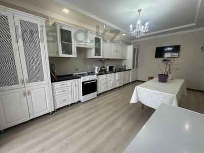 3-бөлмелі пәтер · 130 м² · 1/5 қабат, мкр. Алтын орда, бағасы: 42 млн ₸ в Актобе
