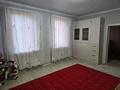 4-комнатная квартира · 100 м² · 1/1 этаж, Кастеева 20 за 500 000 ₸ в Алматы, Медеуский р-н — фото 2