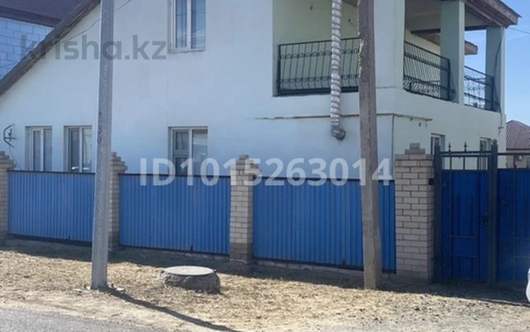 Отдельный дом · 6 комнат · 120 м² · 10 сот., мкр Оркен, 24 46 за 450 000 ₸ в Атырау — фото 2