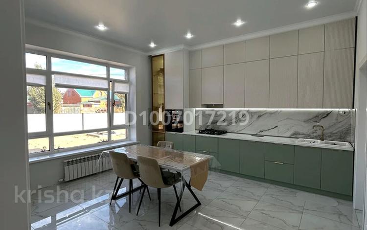 Отдельный дом · 6 комнат · 238 м² · 10 сот., Райымбек Батыра 21 — Мечеть "Билал" за 49 млн 〒 в Актобе, жилой массив Акжар-2 — фото 2