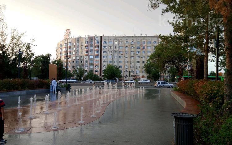1-комнатная квартира · 43 м² · 8/9 этаж, Аль Фараби 131 — Навои за 280 000 ₸ в Алматы, Бостандыкский р-н — фото 2