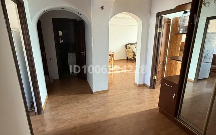 3-бөлмелі пәтер · 70 м² · 8/9 қабат, мкр Жетысу-3 8, бағасы: 320 000 ₸ в Алматы, Ауэзовский р-н — фото 2
