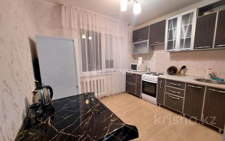 1-бөлмелі пәтер · 32 м² · 7/9 қабат, Машхур жусупа 72 — Машхур жусупа, бағасы: 10 000 〒 в Экибастузе — фото 2
