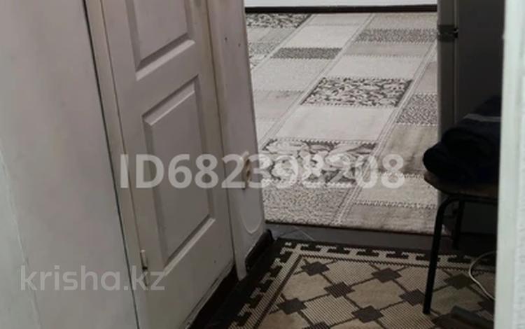 2-комнатная квартира · 43 м² · 2/2 этаж, мкр Жилгородок, Жилгородок ш/а. — Военный городок за 8 млн ₸ в Актобе — фото 2