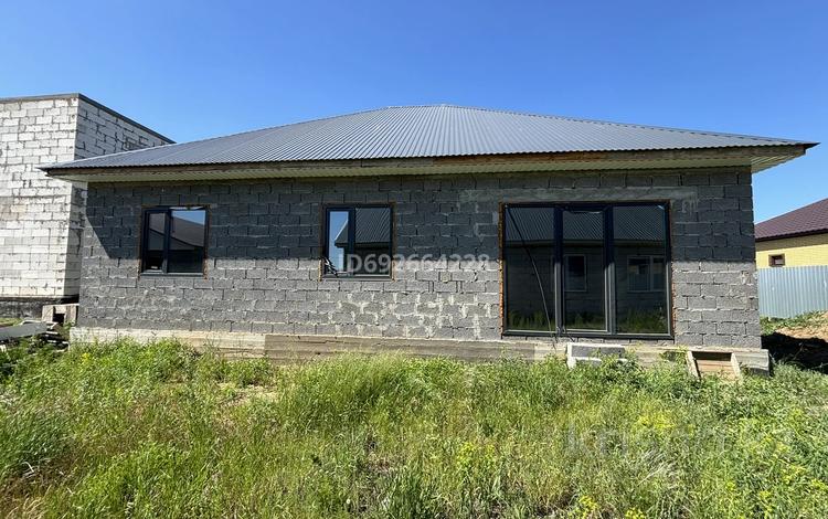 Отдельный дом · 4 комнаты · 130 м² · 6 сот., мкр Кунаева — На против русски баня за 15 млн 〒 в Уральске — фото 3