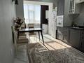 2-комнатная квартира · 65.4 м² · 3/5 этаж, Кеменгер 41 — перед домом улица Тауелсиздик 10 мкр . за 32 млн ₸ в Уральске