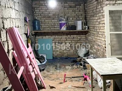 2-бөлмелі пәтер · 58 м² · 1/3 қабат, Кунаева 2 — Магазин Жемчужина, бағасы: 10 млн ₸ в Топаре