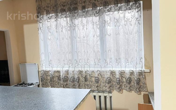1-комнатная квартира · 40 м² · 4/5 этаж, мкр Аксай-3 за 25 млн ₸ в Алматы, Ауэзовский р-н — фото 4
