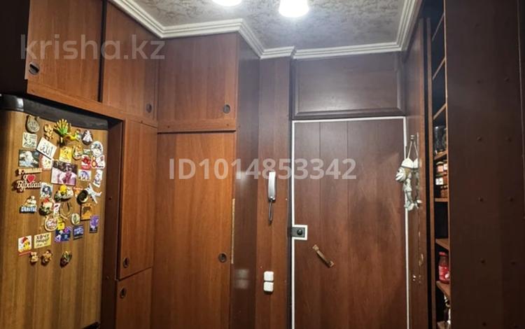 3-бөлмелі пәтер · 61.3 м² · 4/5 қабат, 6 микрорайон 47 — Школа №10, бағасы: 15.5 млн ₸ в Темиртау — фото 2