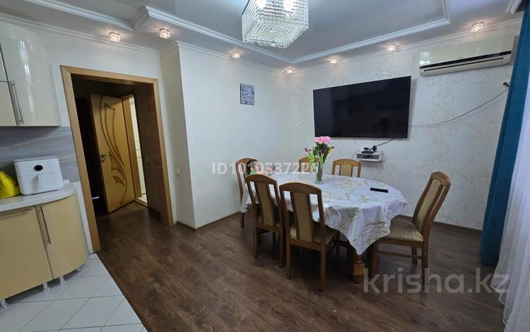 3-комнатная квартира · 80 м² · 3/5 этаж, мкр Михайловка , Аманжолова 59 — Аманжолова за 35 млн ₸ в Караганде, Казыбек би р-н — фото 17