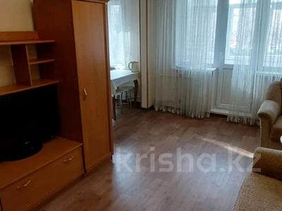 3-комнатная квартира, 60 м², 2/5 этаж помесячно, Ермекова 21 за 150 000 〒 в Караганде