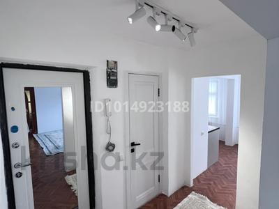3-бөлмелі пәтер · 60 м² · 5/5 қабат, Курмангазы 10, бағасы: 200 000 ₸ в Атырау, мкр Авангард-2
