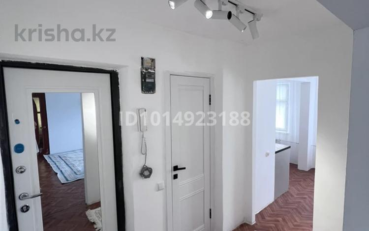3-бөлмелі пәтер · 60 м² · 5/5 қабат, Курмангазы 10, бағасы: 200 000 ₸ в Атырау, мкр Авангард-2 — фото 2
