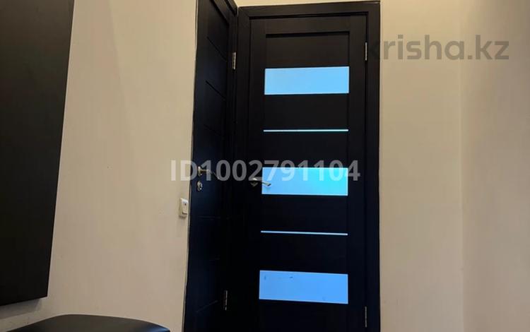 1-комнатная квартира · 32.9 м² · 3/5 этаж, Шашкина 30А за 275 000 ₸ в Алматы, Медеуский р-н — фото 2