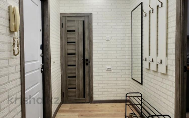 1-комнатная квартира · 42 м² · 6/9 этаж, Тлендиева — Ниже Джандосова за 250 000 ₸ в Алматы, Бостандыкский р-н — фото 2