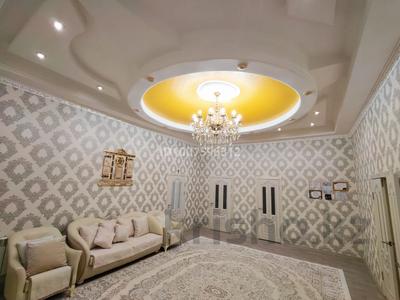 Отдельный дом · 6 комнат · 214.8 м² · 10 сот., Арай-2 13 көше 25 — Жибек жолы сауда орналығына қарама-қарсы за 55 млн 〒 в Жанаозен