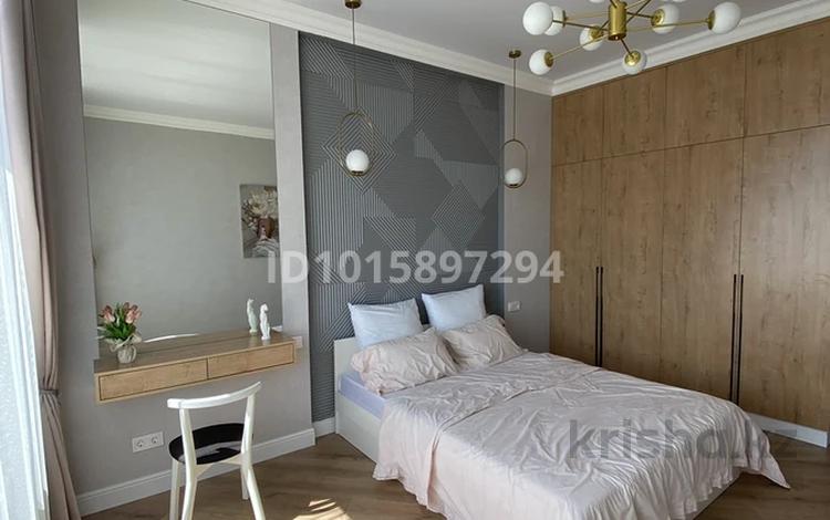 2-бөлмелі пәтер · 80 м² · 8/9 қабат, Керей и Жанибек хандар 42/2, бағасы: 450 000 ₸ в Астане, Есильский р-н — фото 2