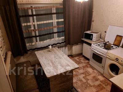 1-бөлмелі пәтер, 50 м², 1/5 қабат сағатына, Акбулак мкр 32, бағасы: 1 750 〒 в Таразе