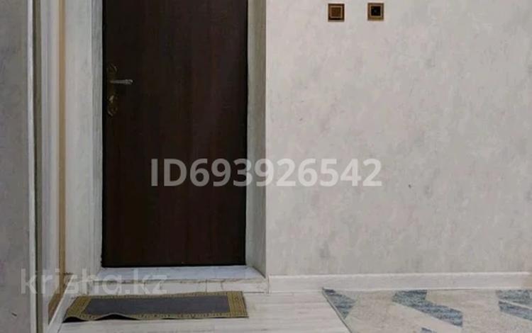 4-комнатная квартира, 70 м², 4/4 этаж, Әл Фараби — Әкімшілік артындағы дом за 20 млн 〒 в Арыси — фото 2