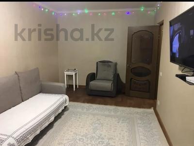 2-комнатная квартира · 48 м² · 2/5 этаж, мкр 8, Братьев Жубановых за 16.5 млн 〒 в Актобе